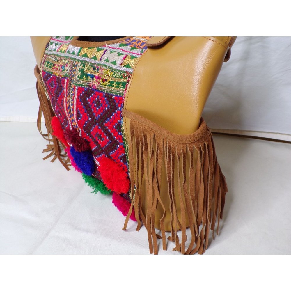 🆕 VINTAGE ADDICTION Large Leather Embroidered Pom Pom Fringe Tote Bag - Picture 4 of 7